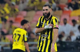 火箭一喜一忧！明星内线接近复出