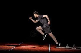 [图]吴曦进球路易斯破门 上海申花战平大连英博